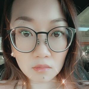 Meet your Posher, Eva